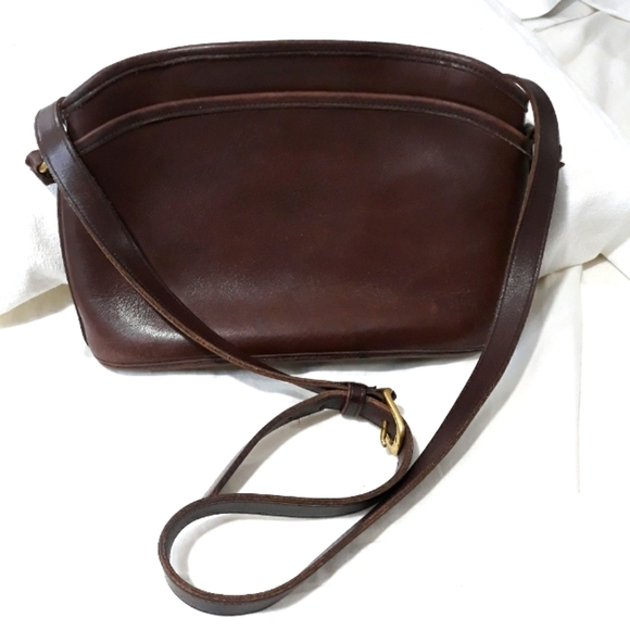 Coach Vintage F5C-9976 All Leather Brown Crossbody Bag Zippered - Picture 1 of 11